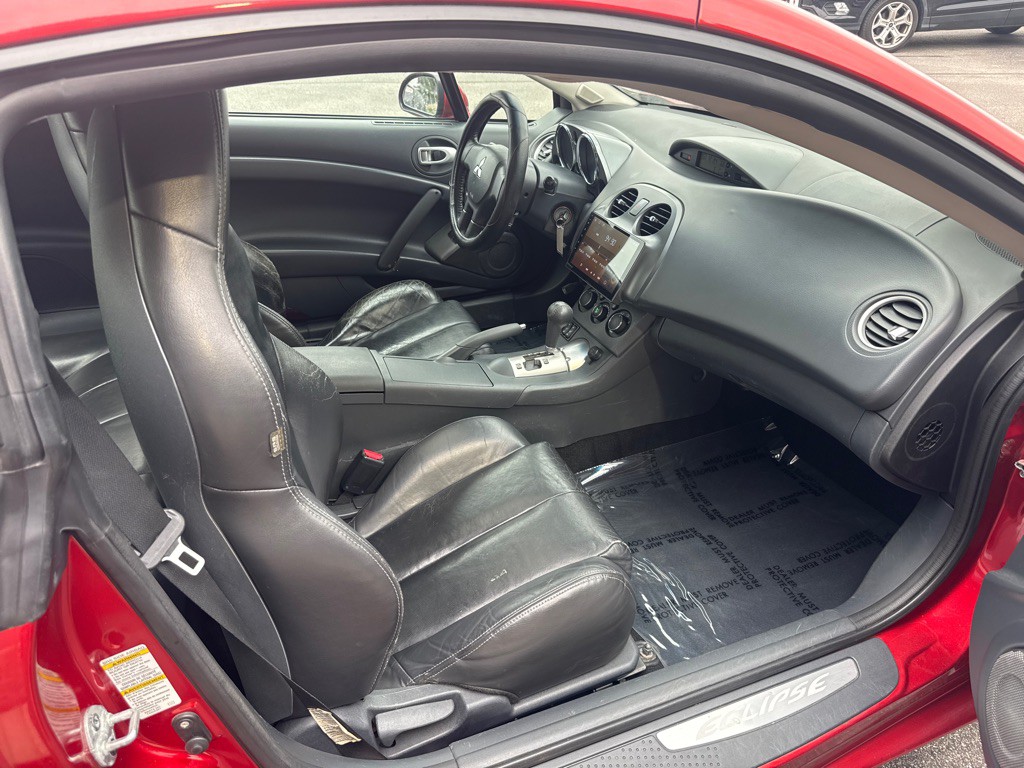 2011 Mitsubishi Eclipse Image 16
