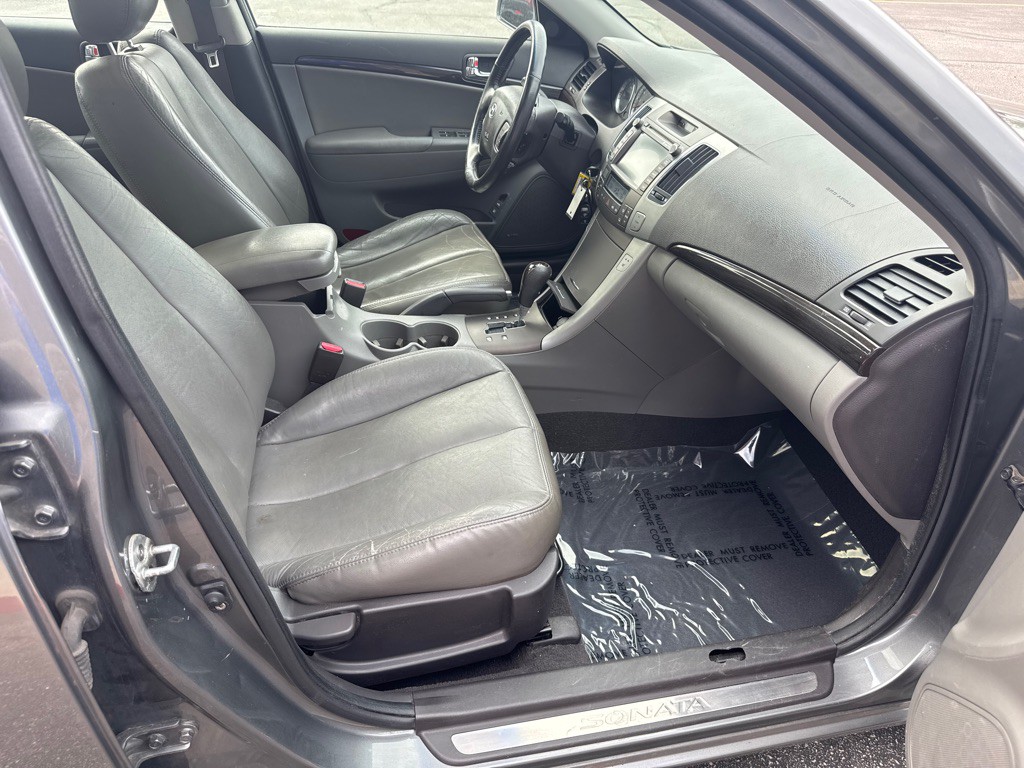 2009 Hyundai Sonata Image 12