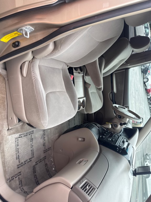 2005 Toyota Sienna Image 13