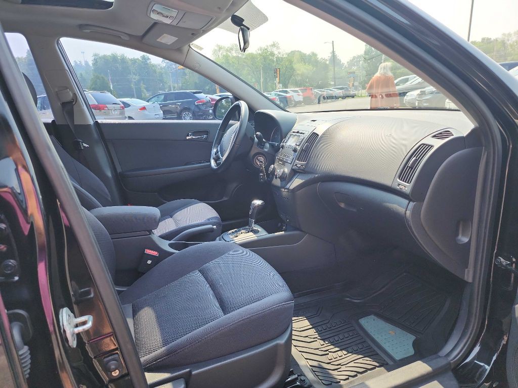2010 Hyundai Elantra Image 7