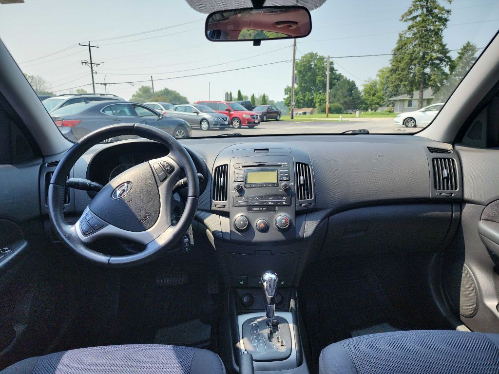 2010 Hyundai Elantra Image 11