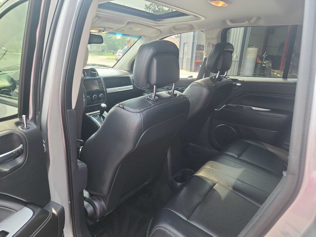 2016 Jeep Compass Image 9