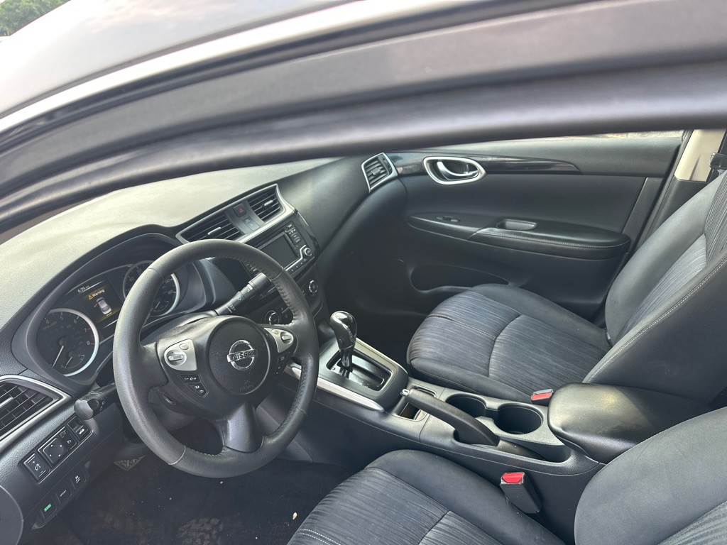 2016 Nissan Sentra Image 11