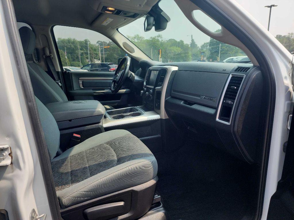 2016 RAM 1500 Image 7