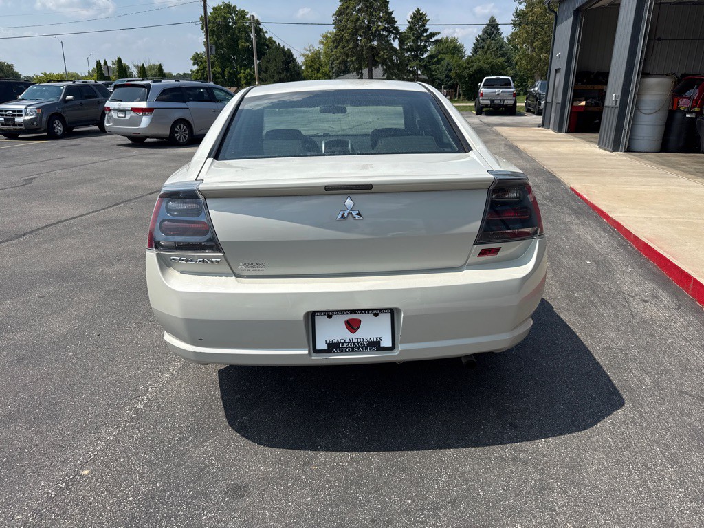 2006 Mitsubishi Galant Image 4