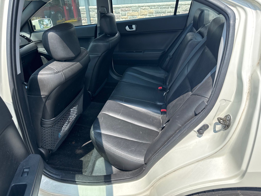 2006 Mitsubishi Galant Image 9