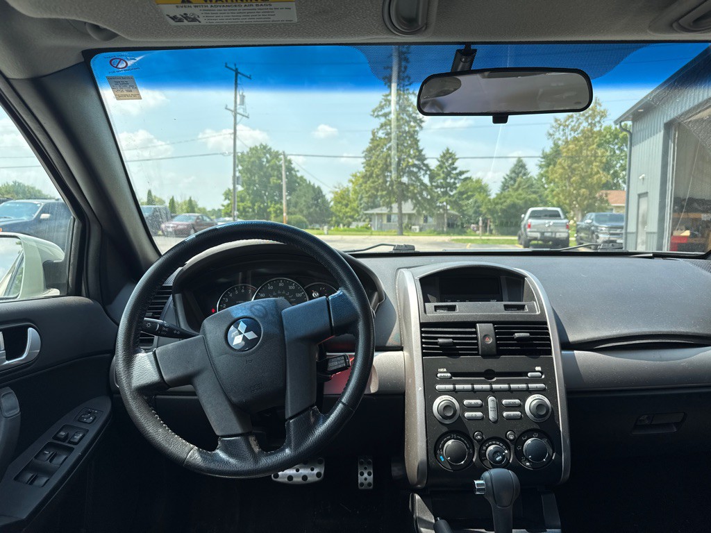 2006 Mitsubishi Galant Image 10