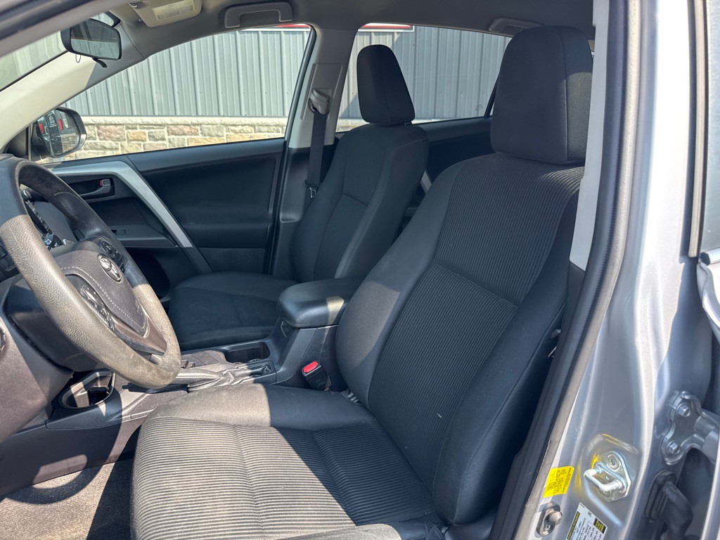 2017 Toyota Rav4 Image 8