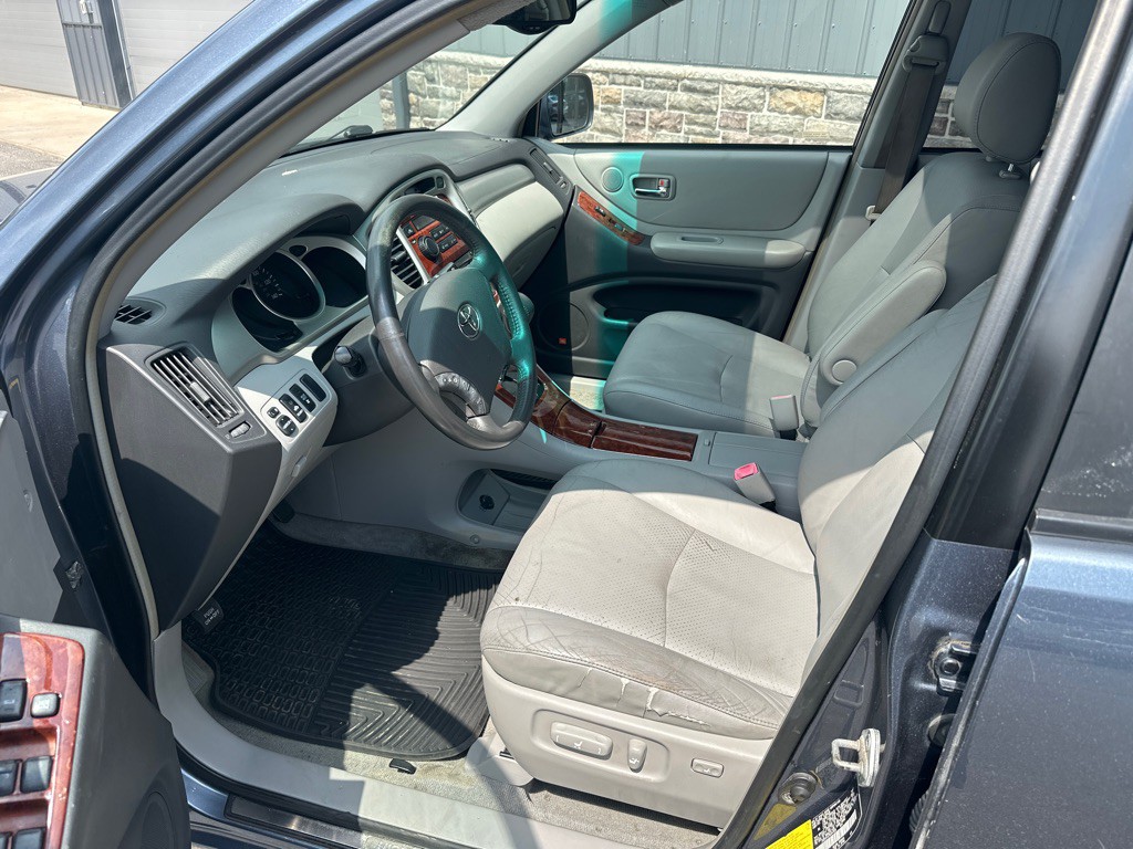 2005 Toyota Highlander Image 13