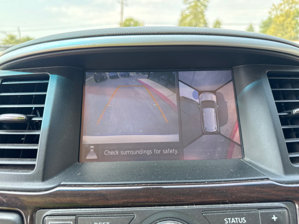 2013 Nissan Pathfinder Image 11