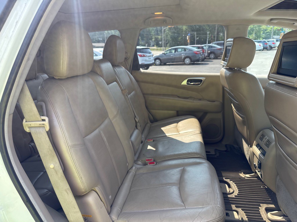 2013 Nissan Pathfinder Image 15