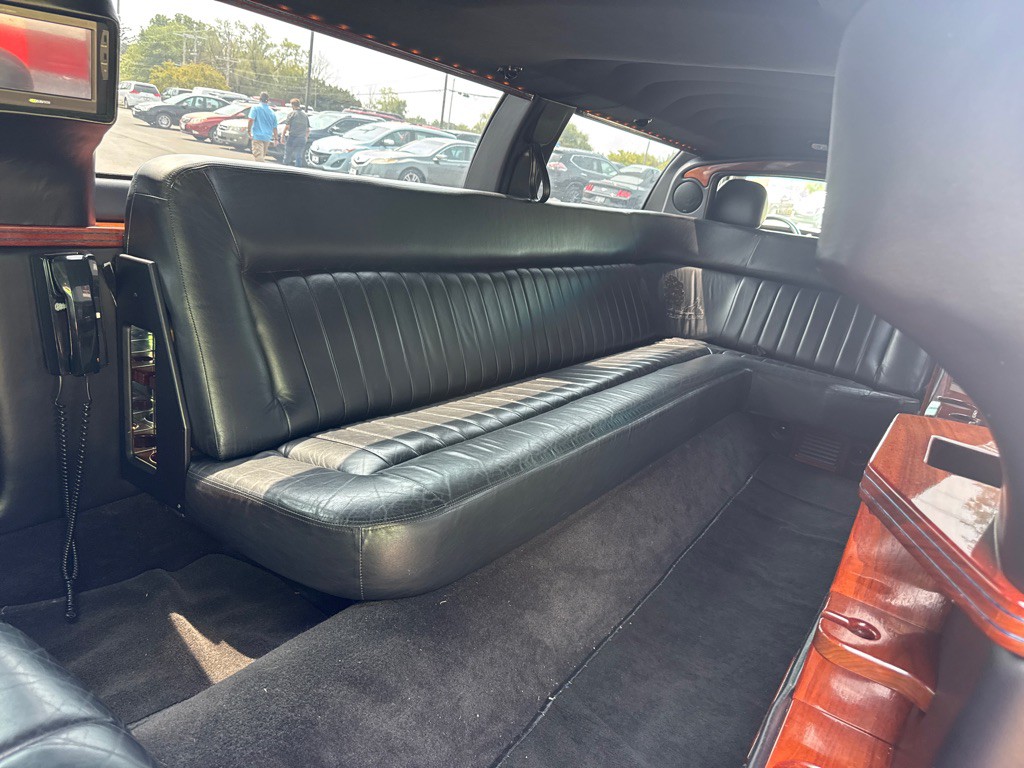 2003 Lincoln Town Car Image 18