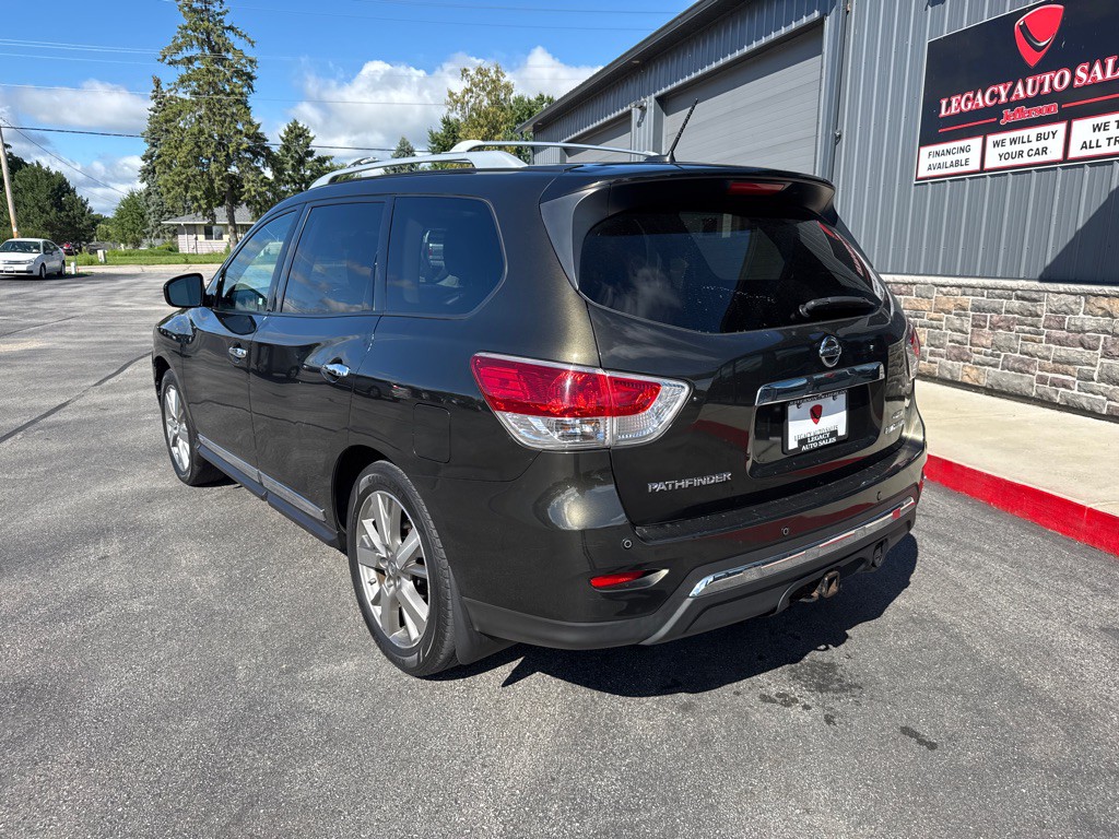 2015 Nissan Pathfinder Image 3