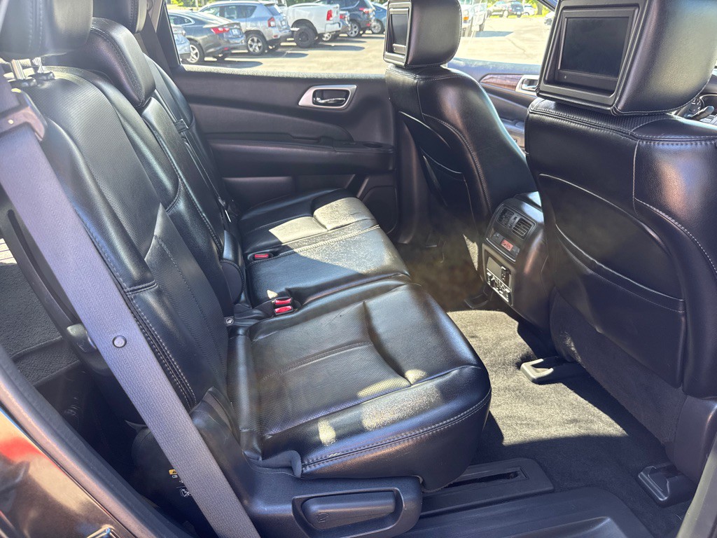 2015 Nissan Pathfinder Image 15
