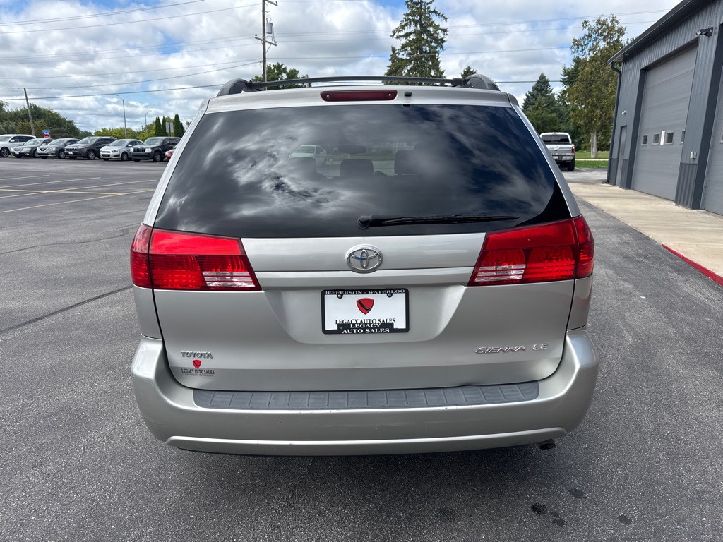 2005 Toyota Sienna Image 4