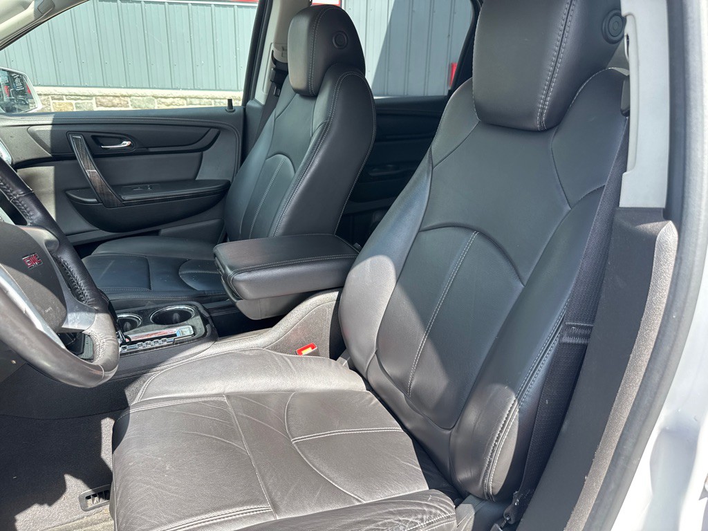 2017 GMC Acadia Image 8