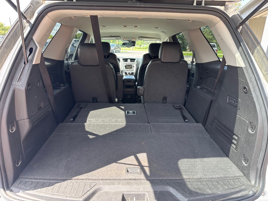 2017 GMC Acadia Image 16