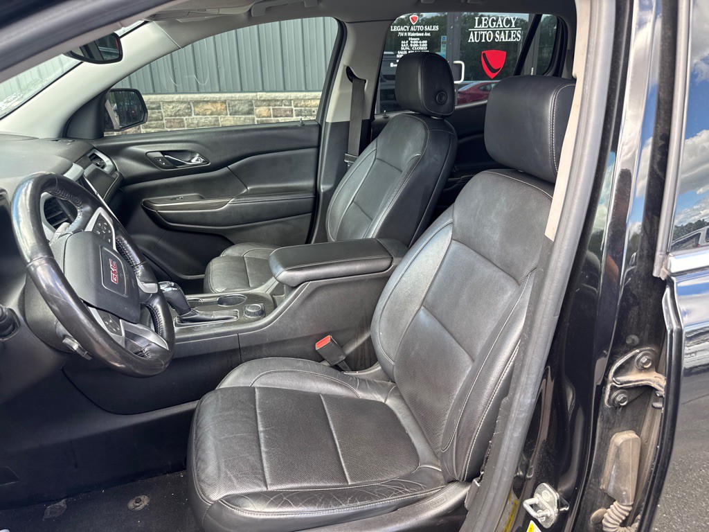 2017 GMC Acadia Image 7