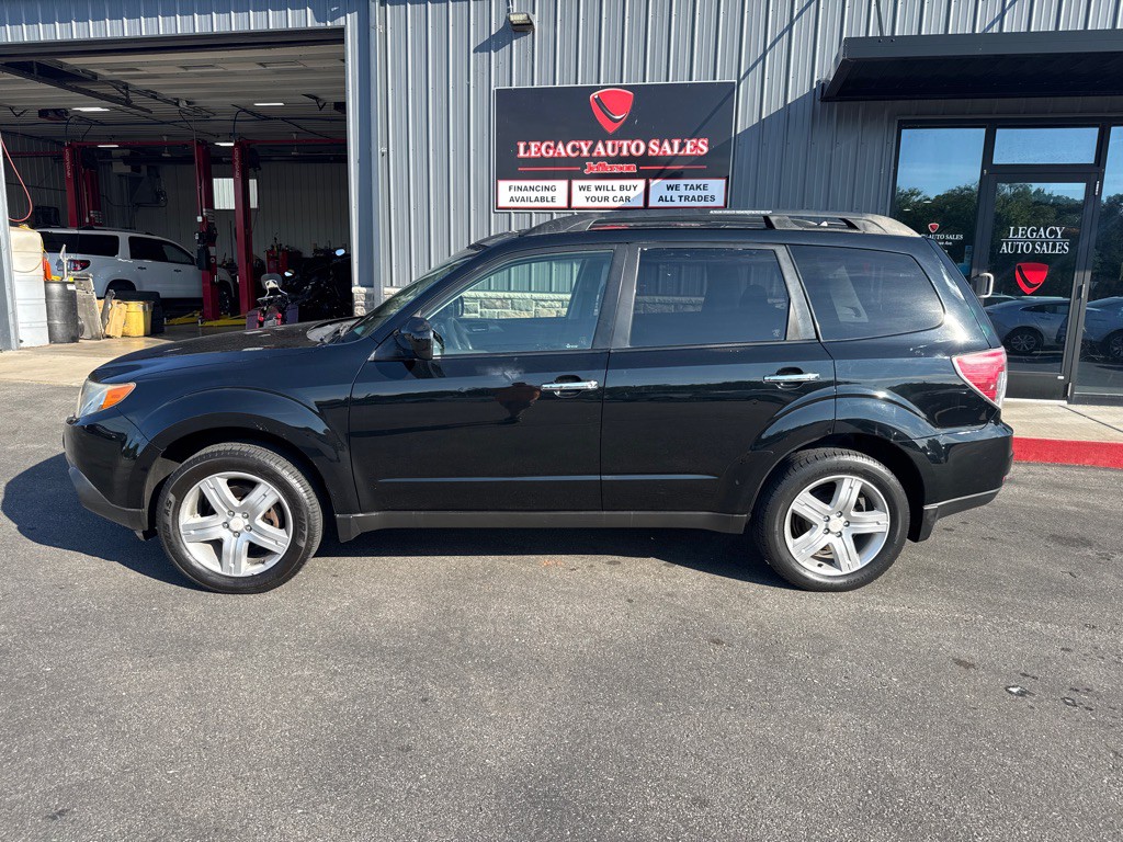 2010 Subaru Forester Image 2