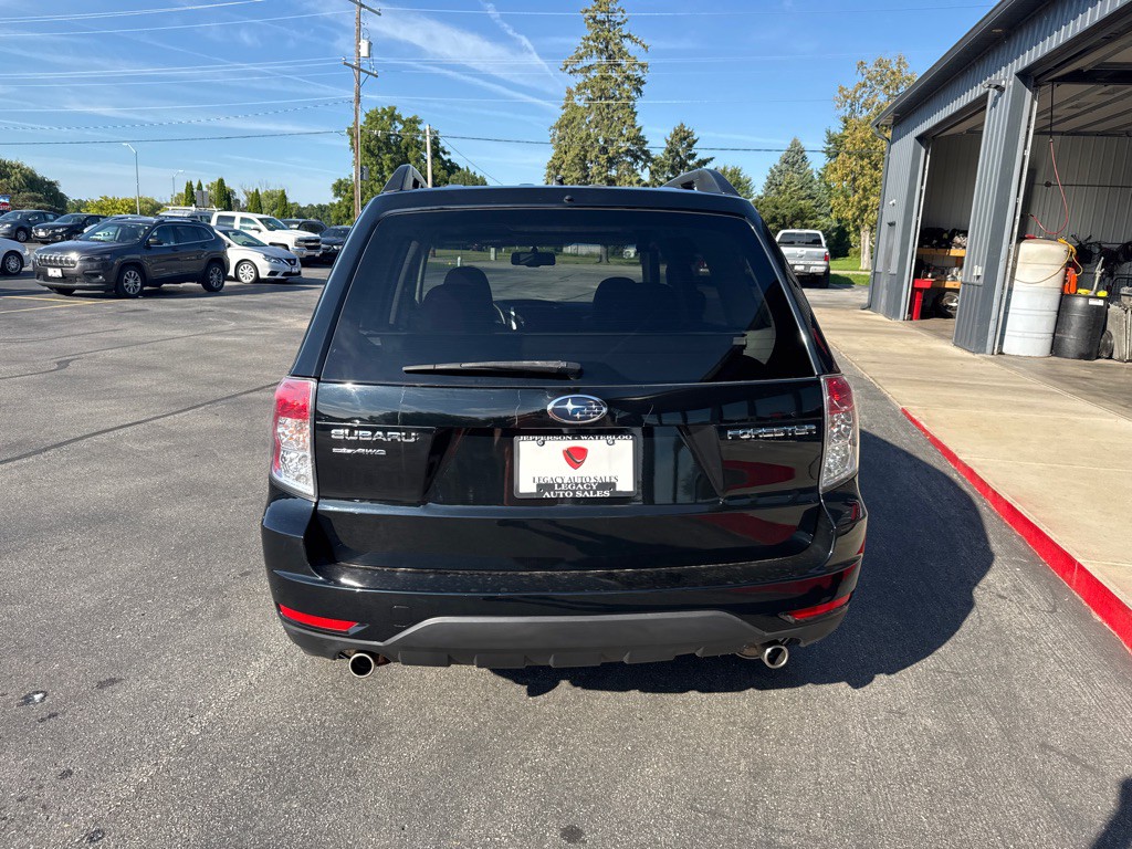 2010 Subaru Forester Image 4