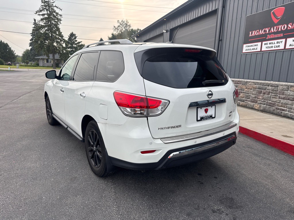 2015 Nissan Pathfinder Image 3