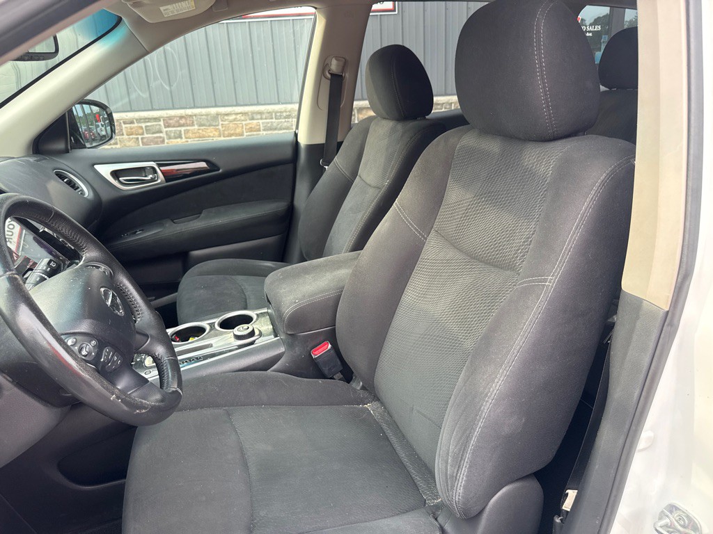 2015 Nissan Pathfinder Image 8