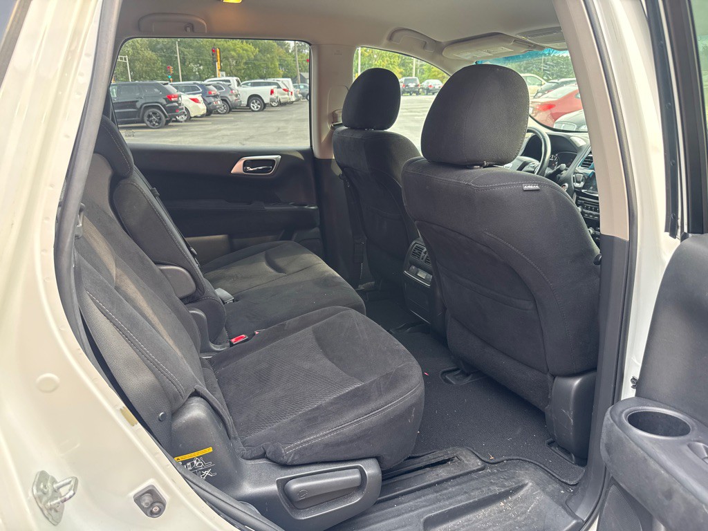 2015 Nissan Pathfinder Image 11