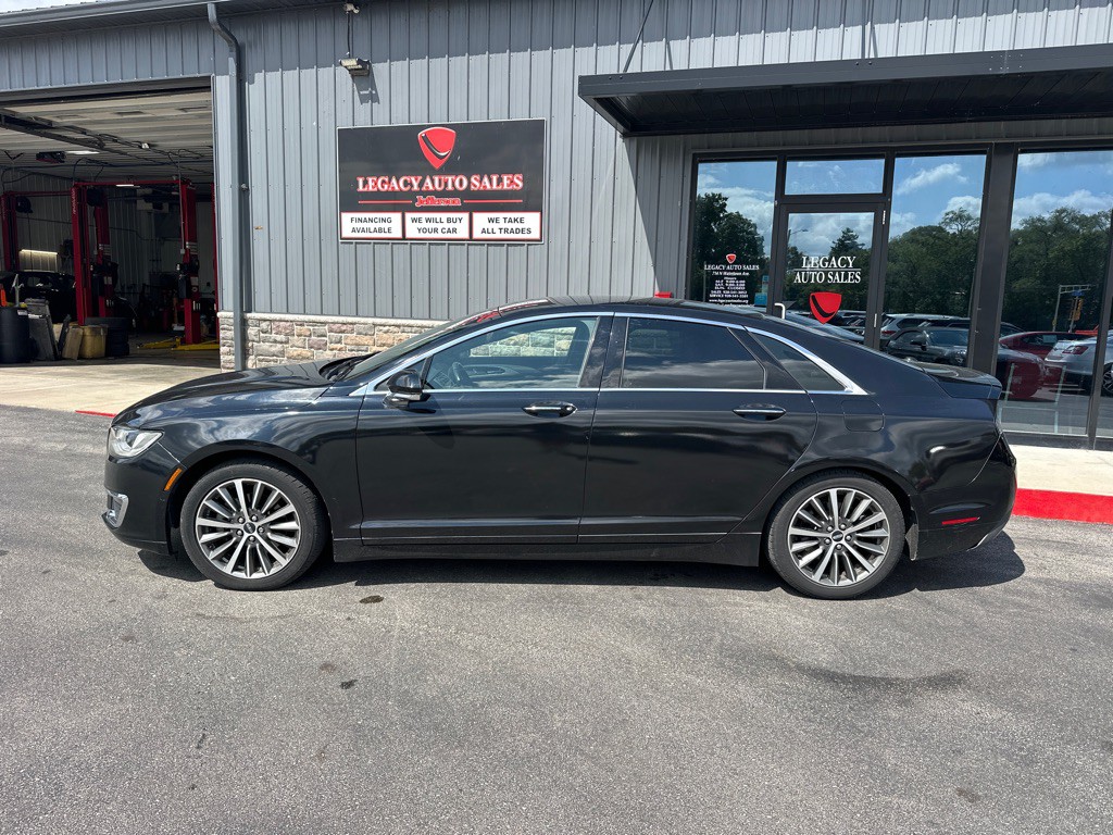 2017 Lincoln MKZ Image 2