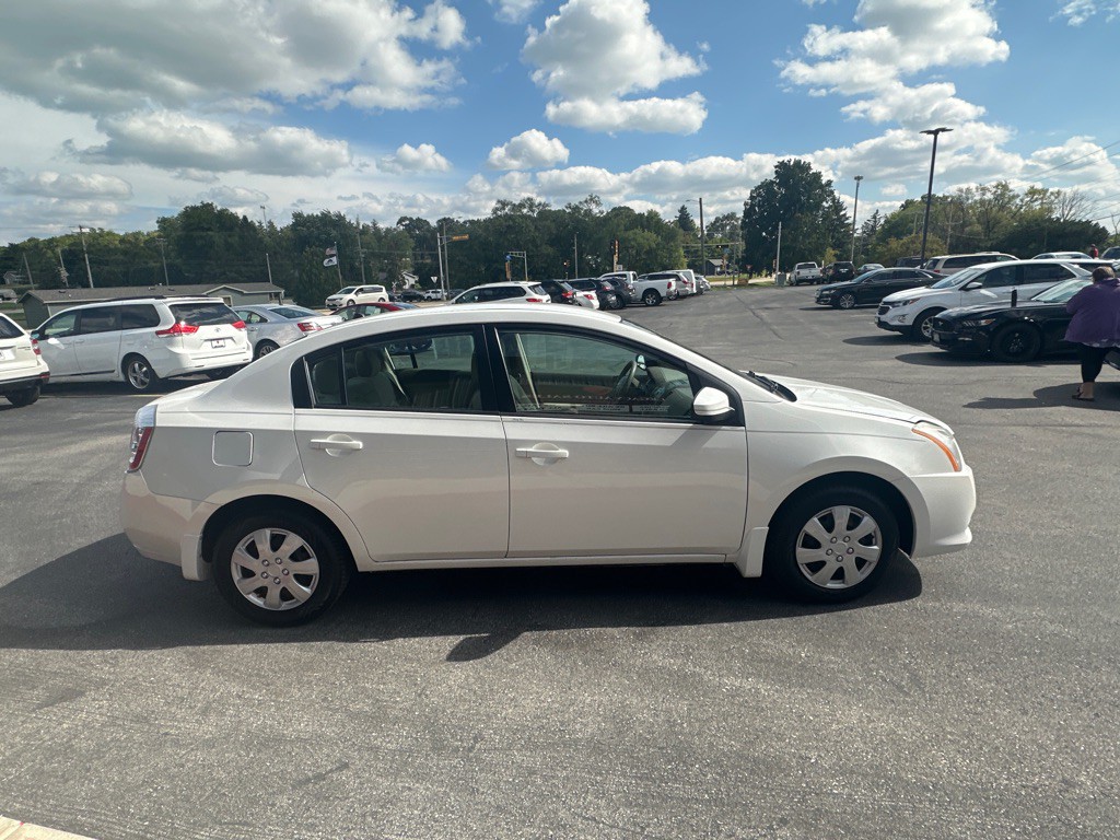 2010 Nissan Sentra Image 6