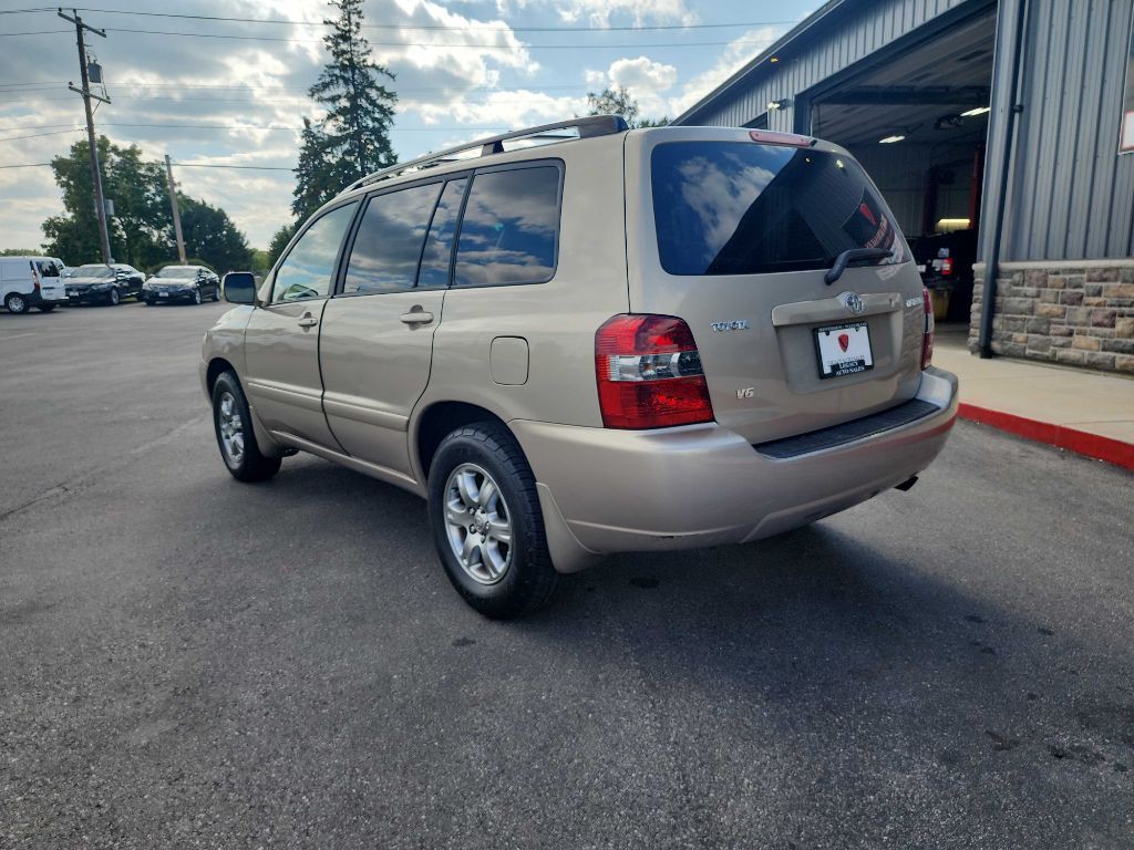 2005 Toyota Highlander Image 2