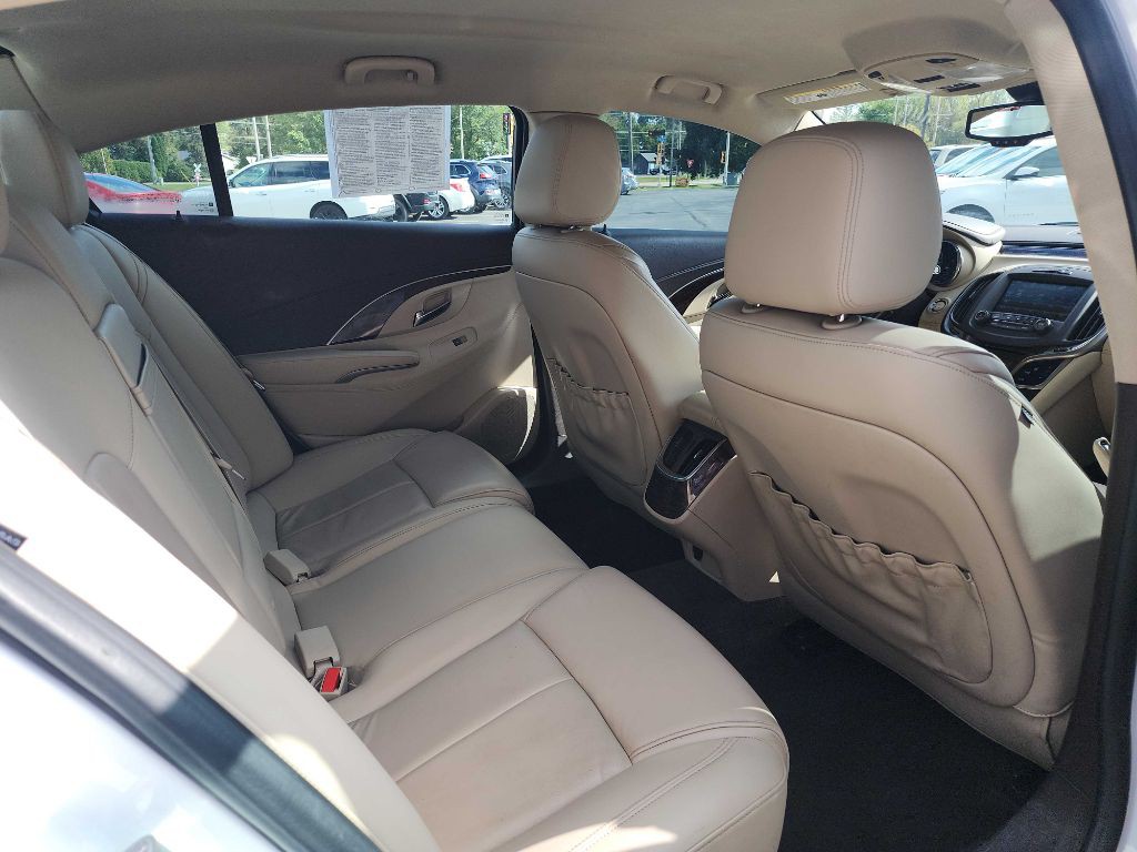 2016 Buick Lacrosse Image 10