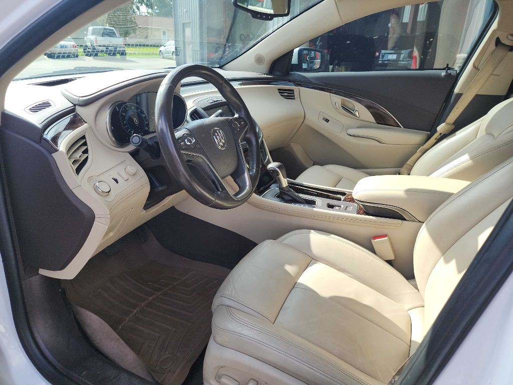 2016 Buick Lacrosse Image 13