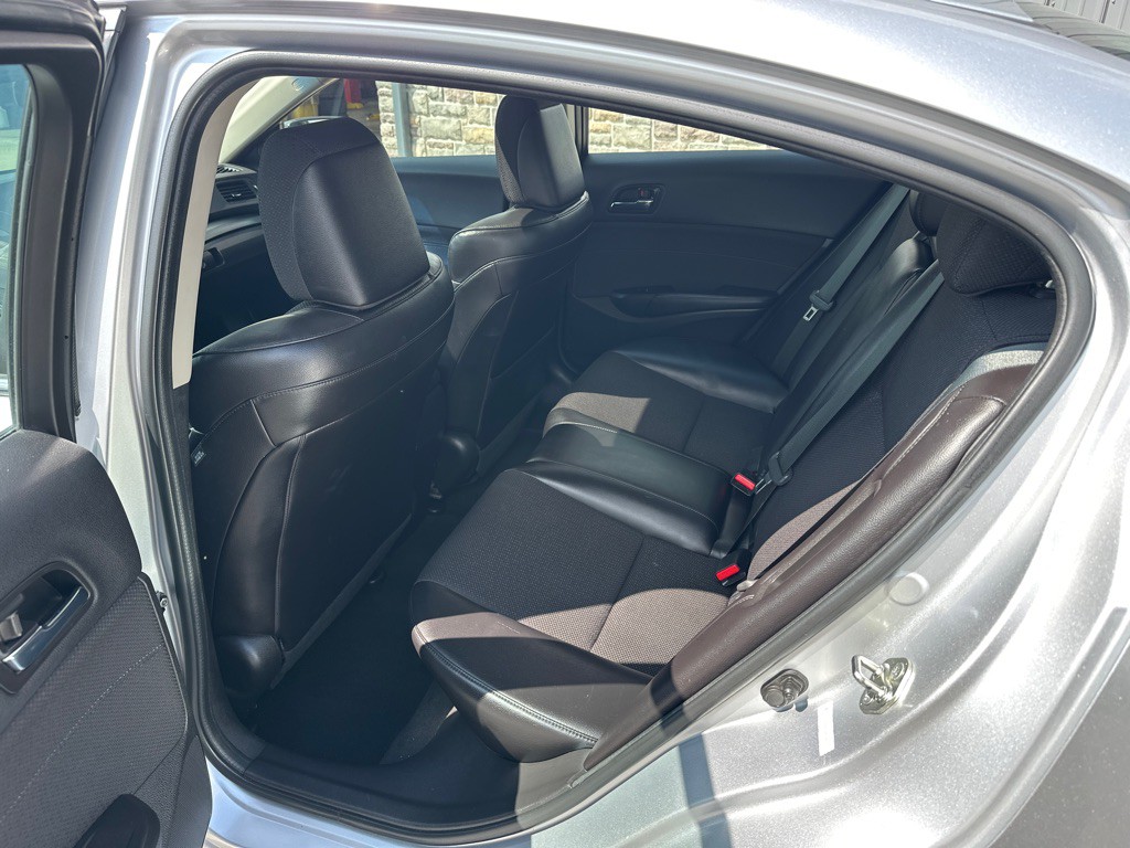 2014 Acura ILX Image 9