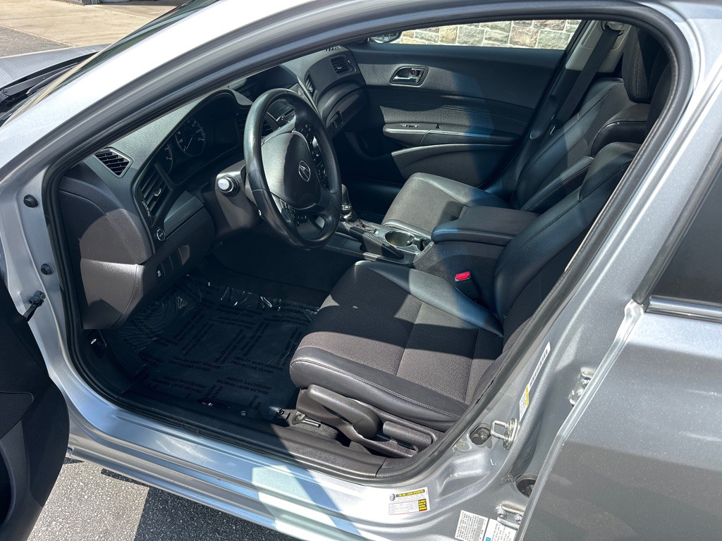 2014 Acura ILX Image 12