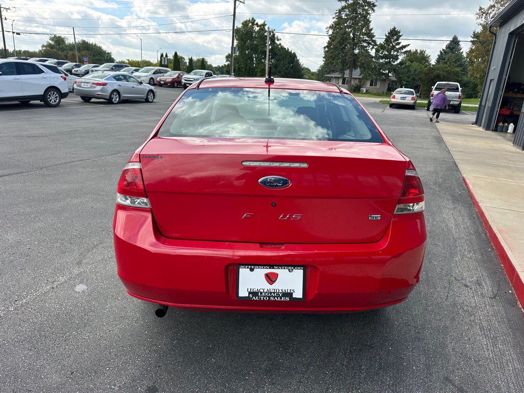 2008 Ford Focus Image 4