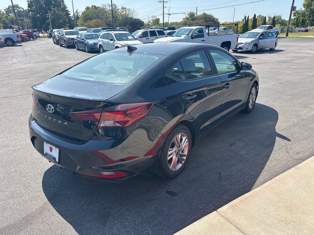 2019 Hyundai Elantra Image 5