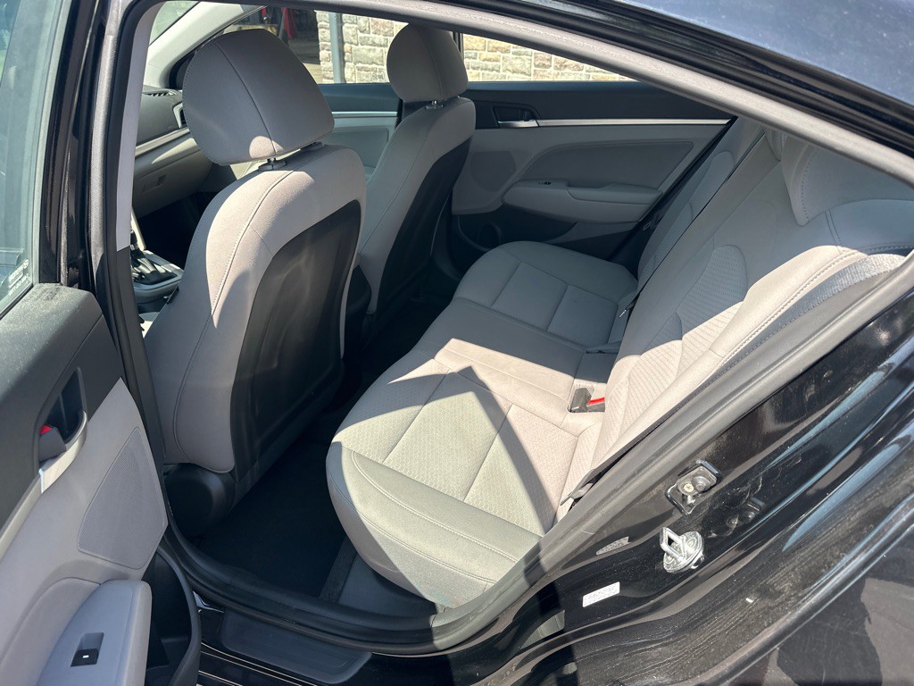 2019 Hyundai Elantra Image 9
