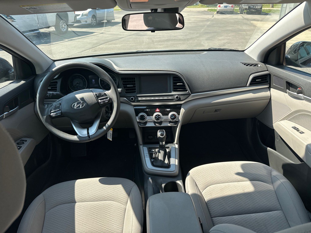 2019 Hyundai Elantra Image 10