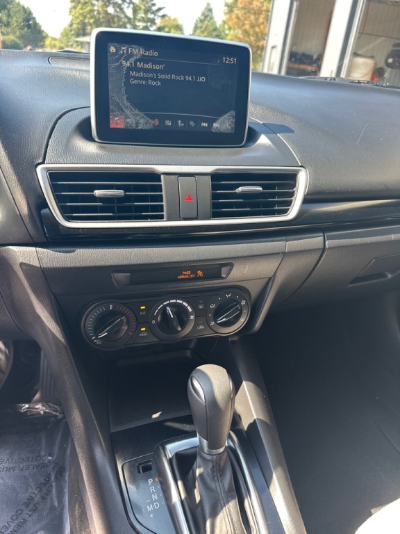 2015 Mazda Mazda3 Image 12