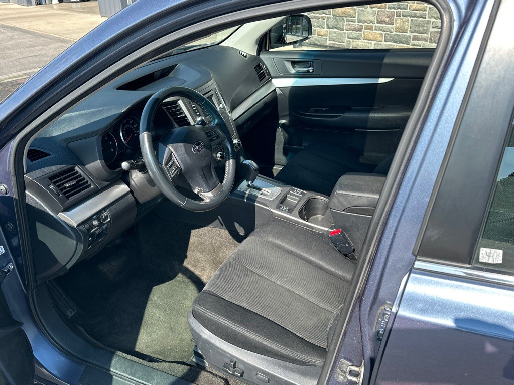 2014 Subaru Legacy Image 12