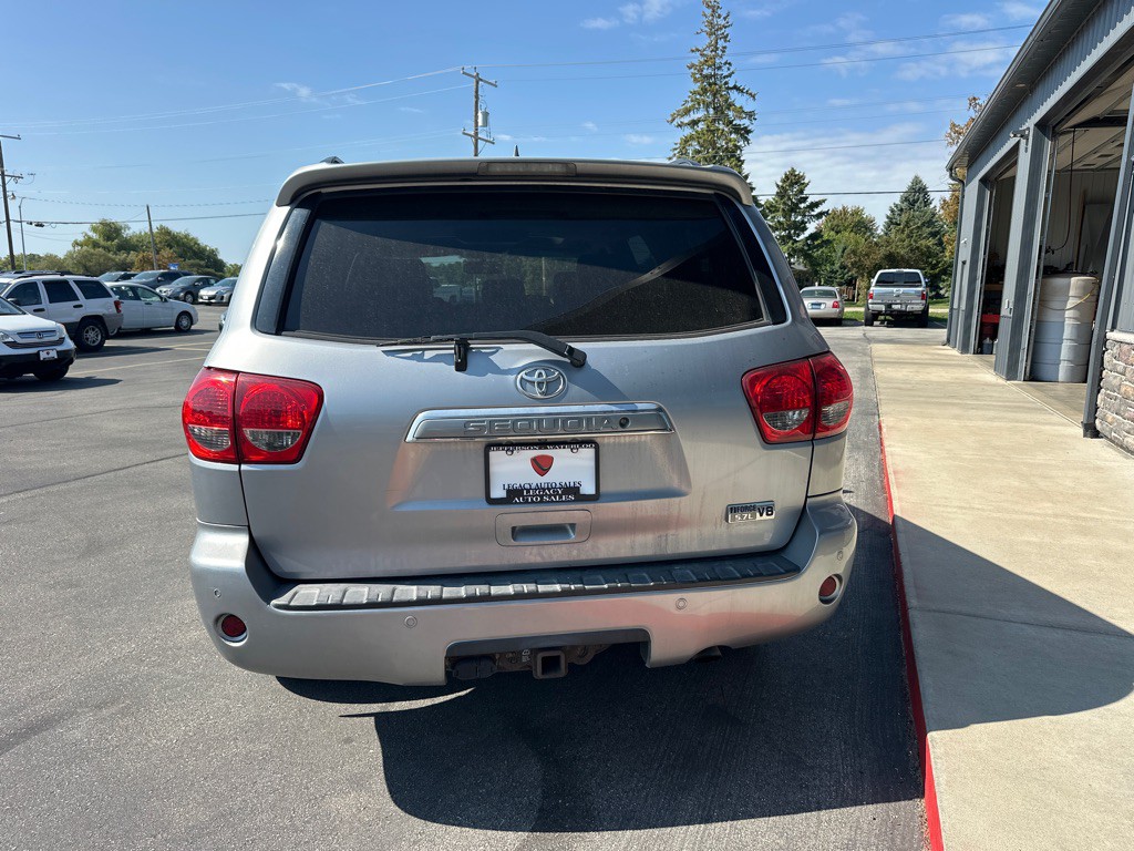 2011 Toyota Sequoia Image 4