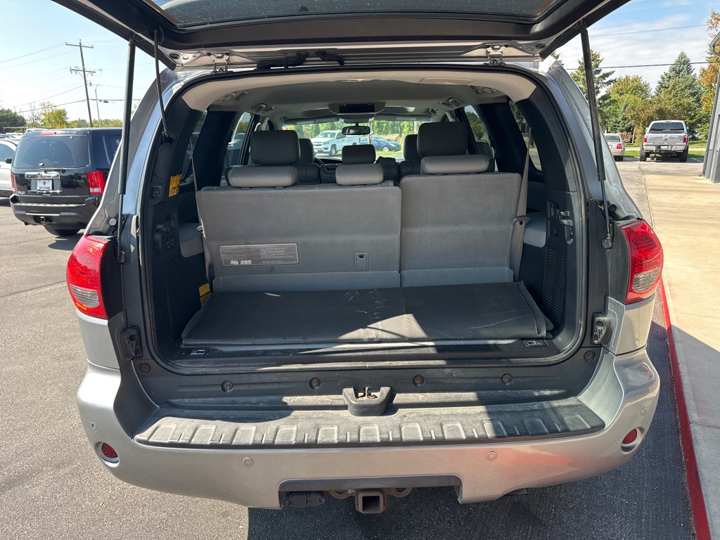 2011 Toyota Sequoia Image 5