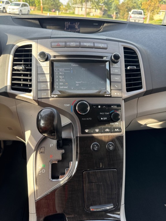 2015 Toyota Venza Image 10
