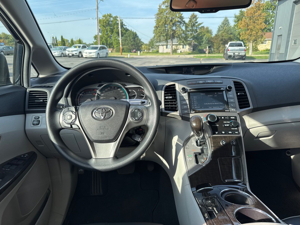 2015 Toyota Venza Image 13