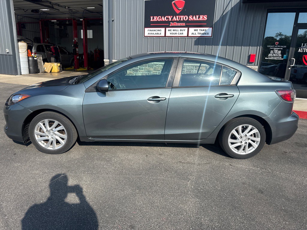 2012 Mazda Mazda3 Image 2