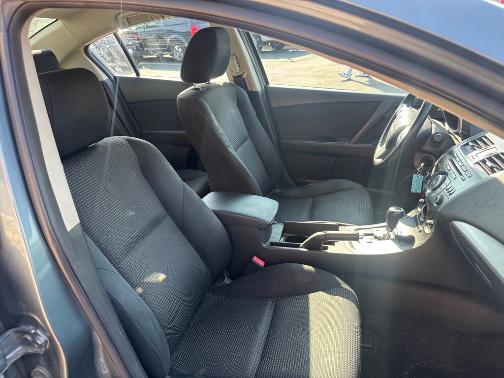 2012 Mazda Mazda3 Image 11