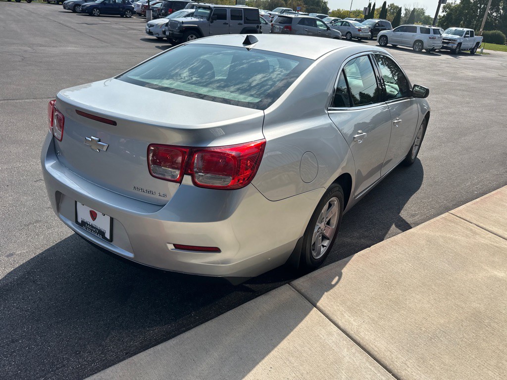 2016 Chevrolet Malibu Image 5