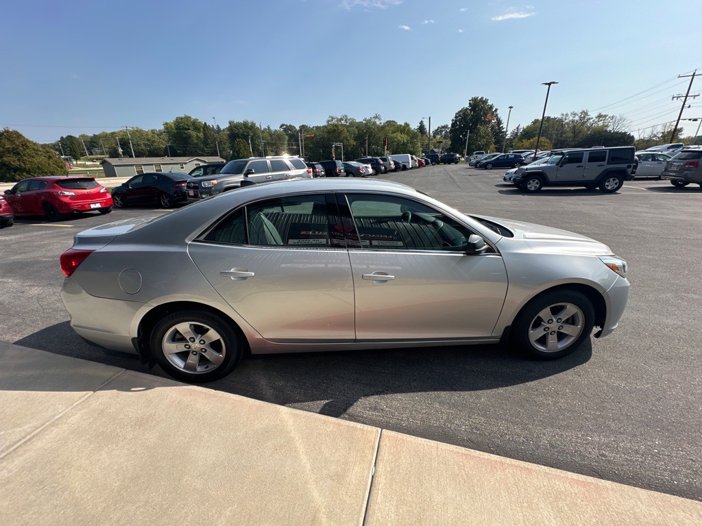 2016 Chevrolet Malibu Image 6