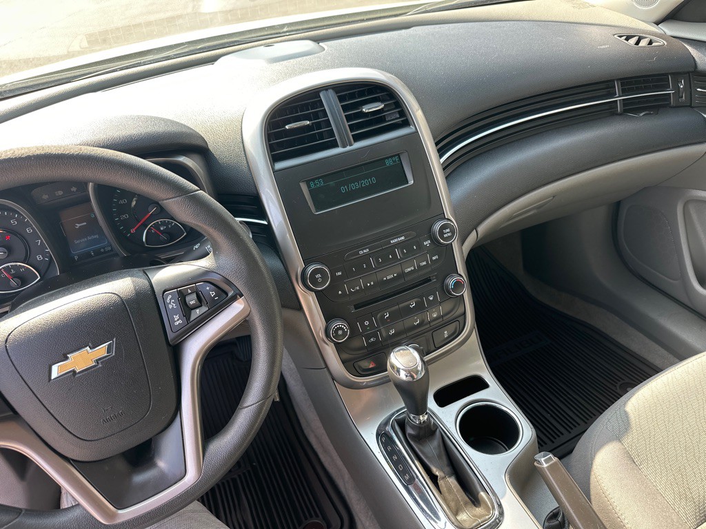 2016 Chevrolet Malibu Image 12
