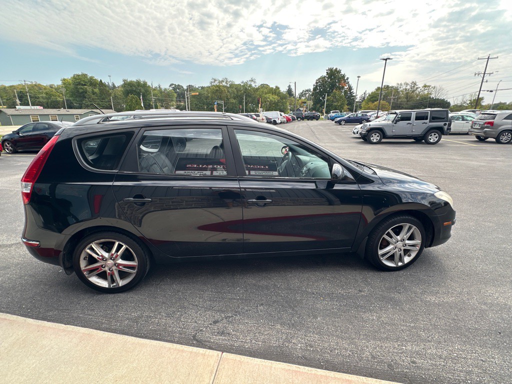 2011 Hyundai Elantra Image 6